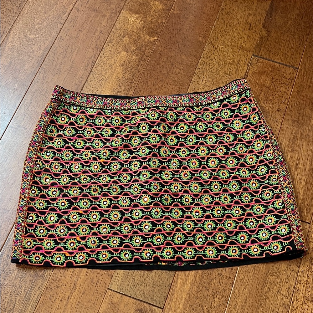 VINTAGE GRYPHON NY Embroidered Multicolor Skirt with mirror disc